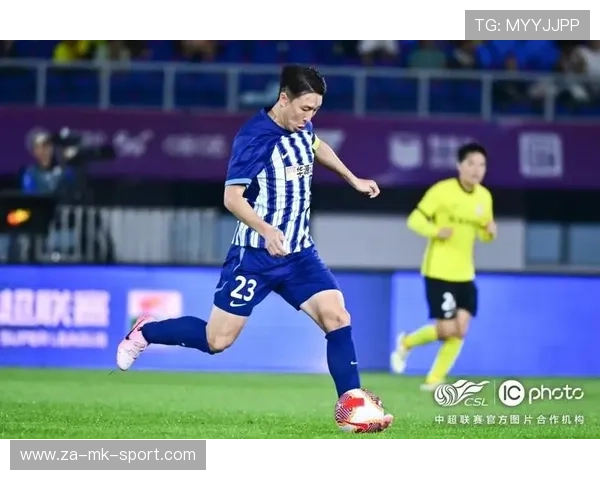 武汉三镇前插脚步极快，门前险些上演绝佳机会